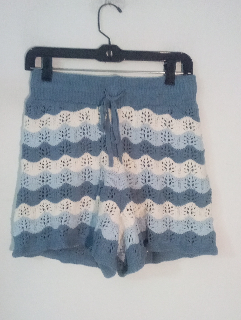 * Universal Thread Blue & White Striped Knit Drawstring Shorts Small NWT $28
